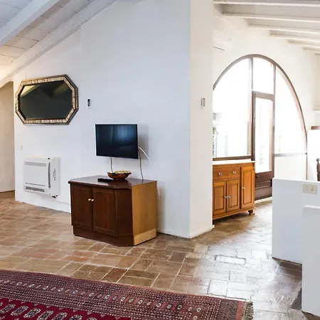 Gibert Apartment